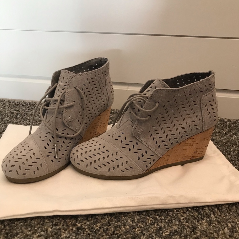 Toms Wedged Booties